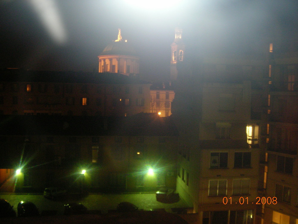 il centro di Bergamo di notte