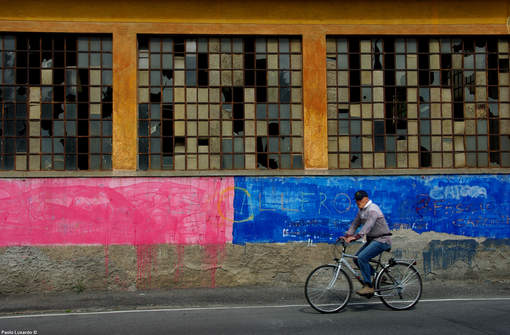 il ciclista e i vetri rotti