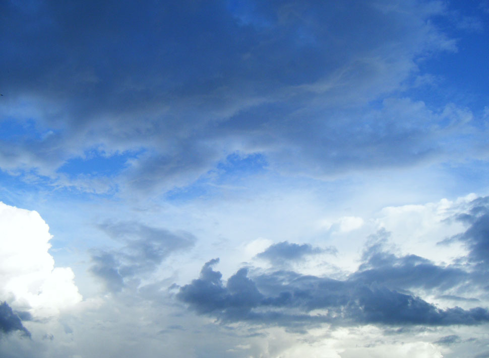 Il cielo è sempre più blu