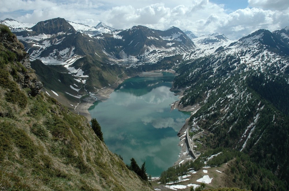 Il cielo pitturato sul lago