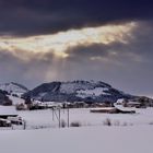 il cielo si apre in due e ci parla...