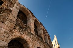 Il cielo sopra l'arena