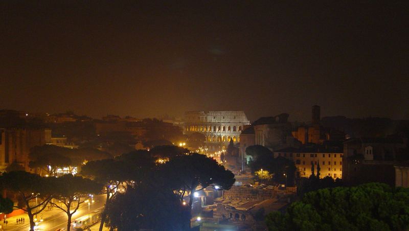 IL colosseo da lontano!!!!!!