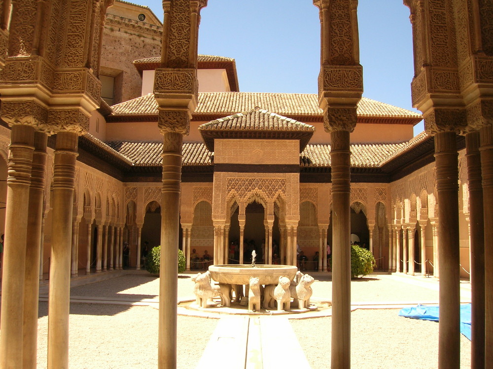 Il Cortile dei Leoni (Alhambra di Granada - Spagna)