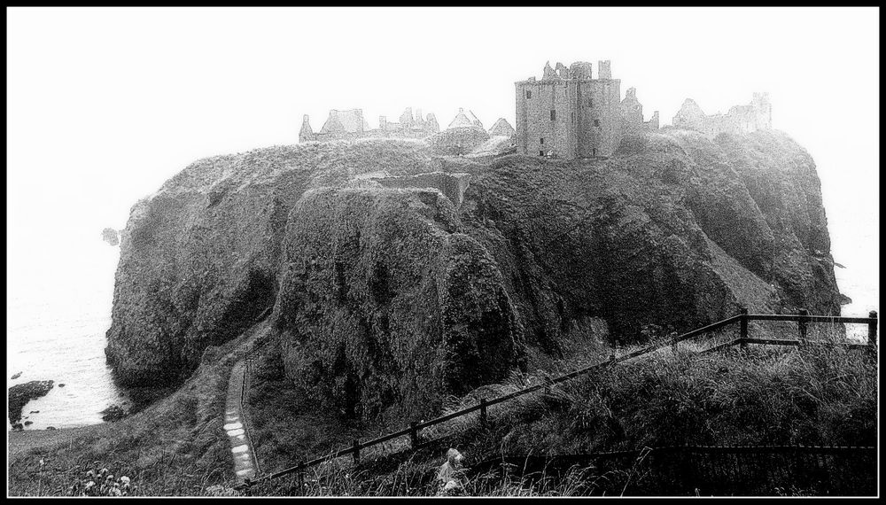 IL cstello di Dunnottar.. costa orientale della SCozia...