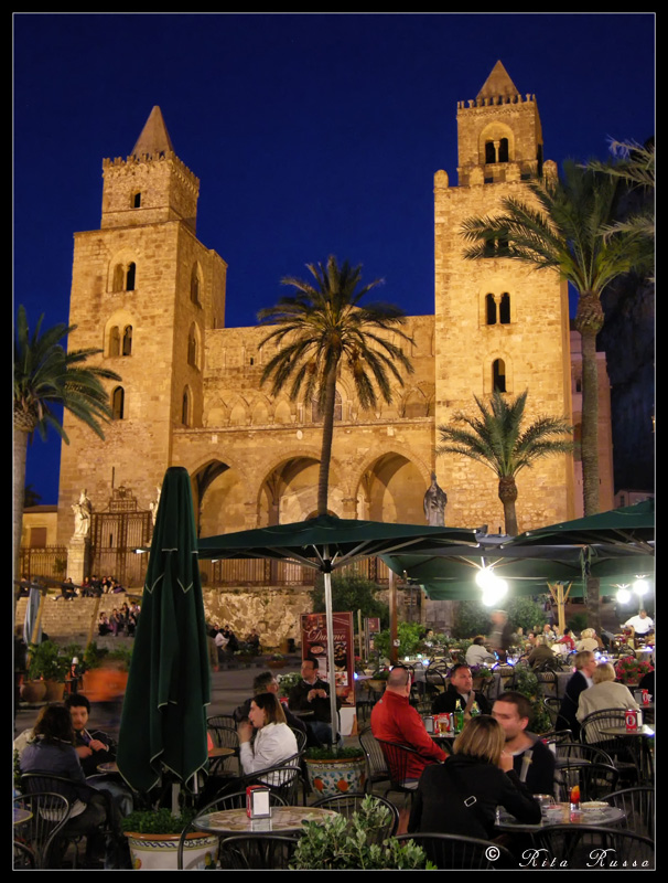 Il duomo di Cefalù all'imbrunire