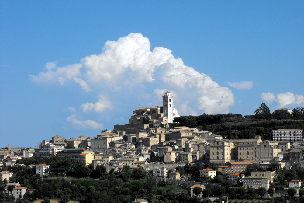 Il Duomo sul monte Sabulo (FM)