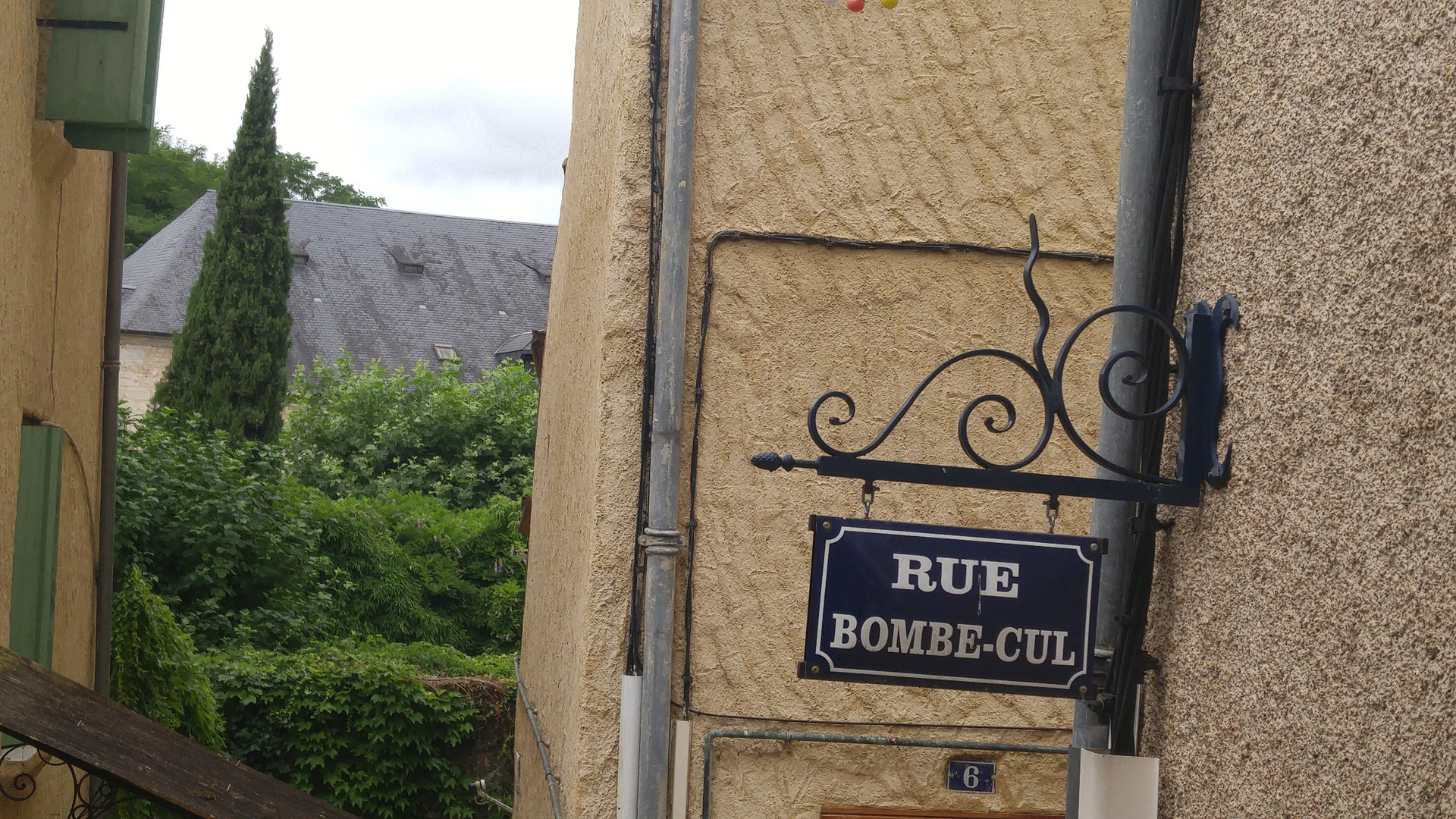 il est des noms de rues qui parfois sont vraiment très recherchés ahahah!