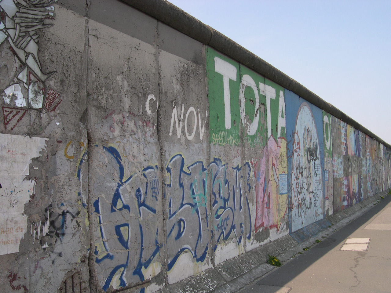 il famoso muro di Berlino dopo la liberazione