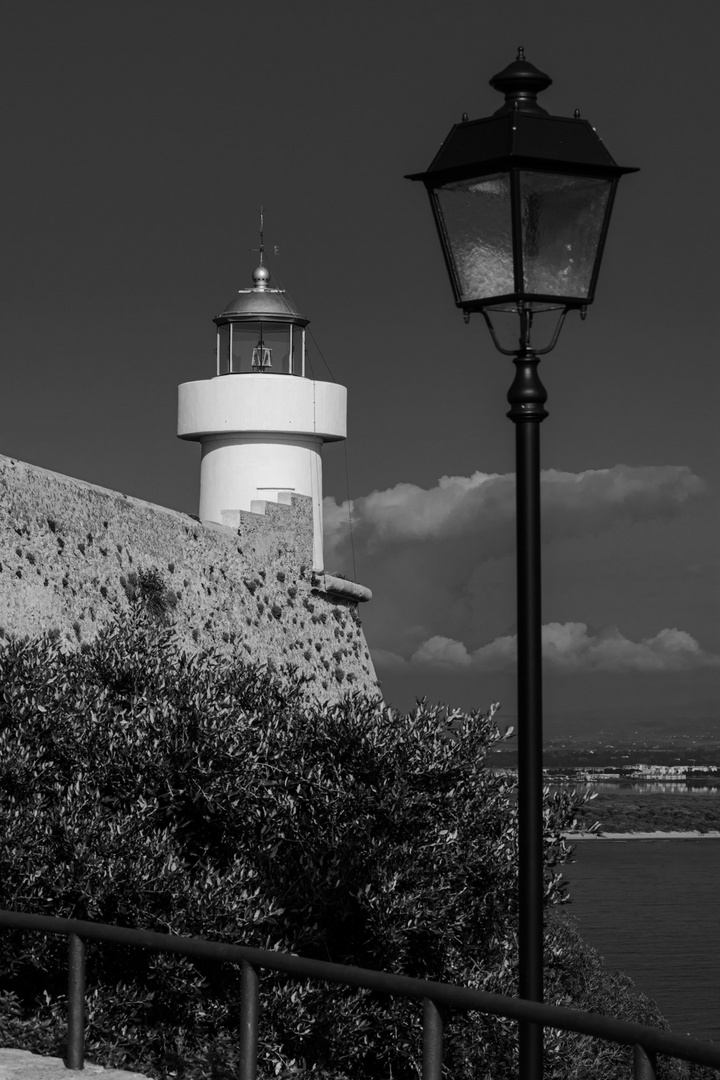 Il faro e il lampione