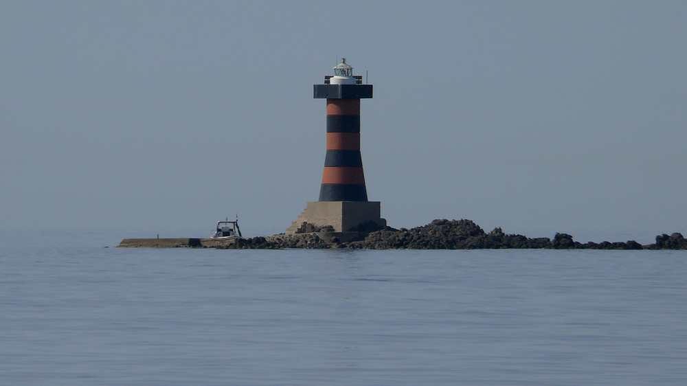 Il faro ( Porto Paglietto )