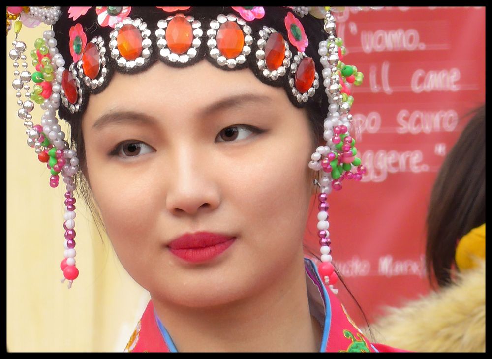 Il fascino dell'Asia Foto % Immagini| ritratto, napoli, capodanno