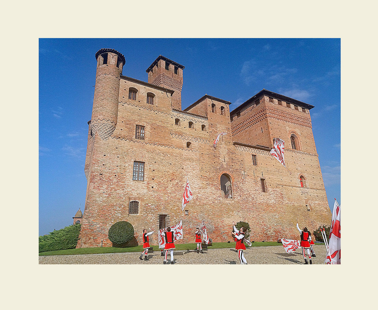 ..IL  favoloso  castello di Grinzane Cavour..