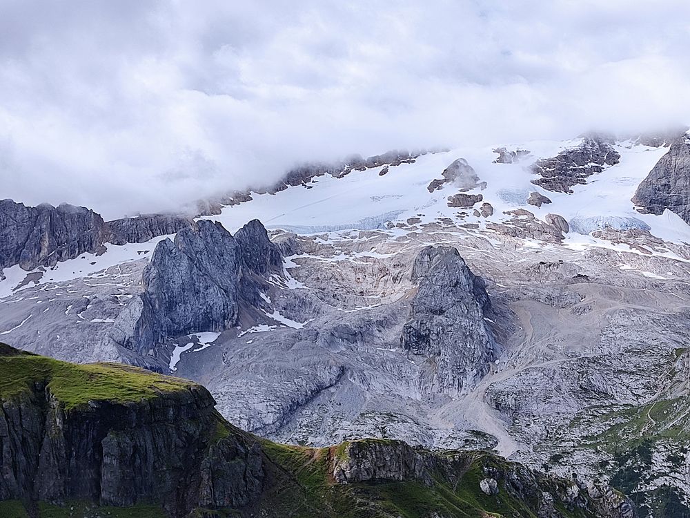 Il ghiacciaio della Marmolada ...