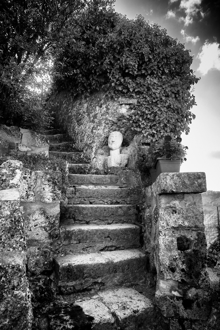 Il giardino del poeta, scalinata