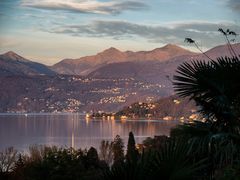 Il lago da via per Porto