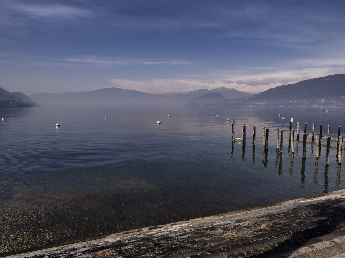 Il lago dalla panchina