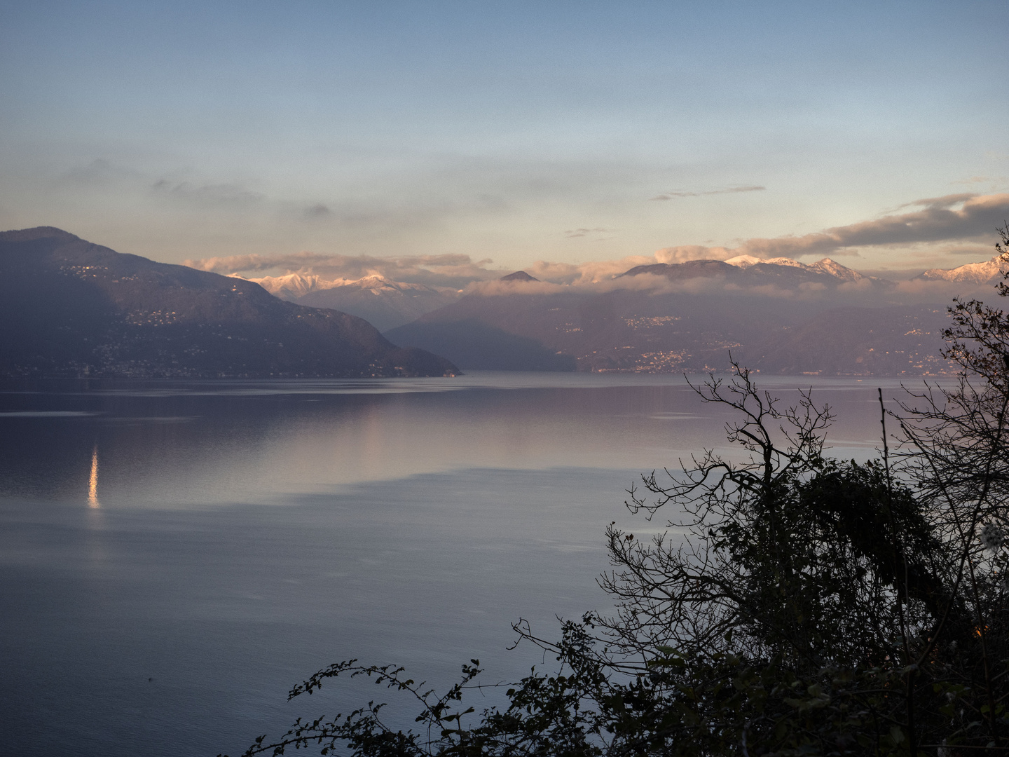 Il lago dalla rocca