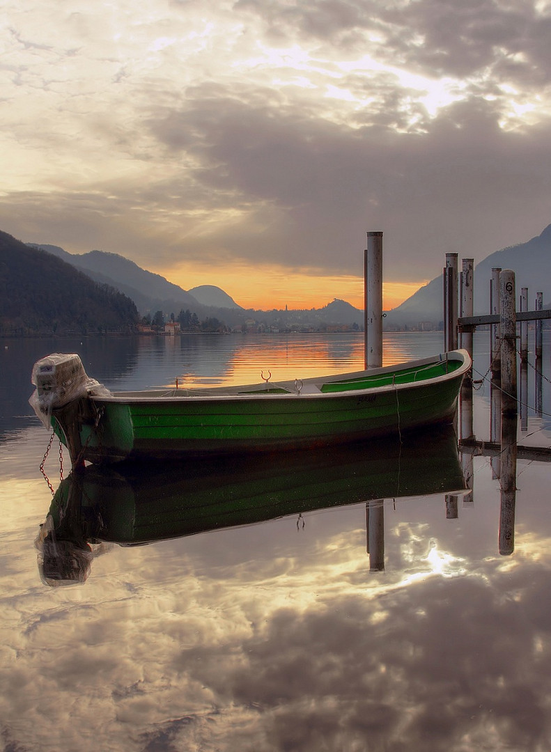 Il lago d'inverno