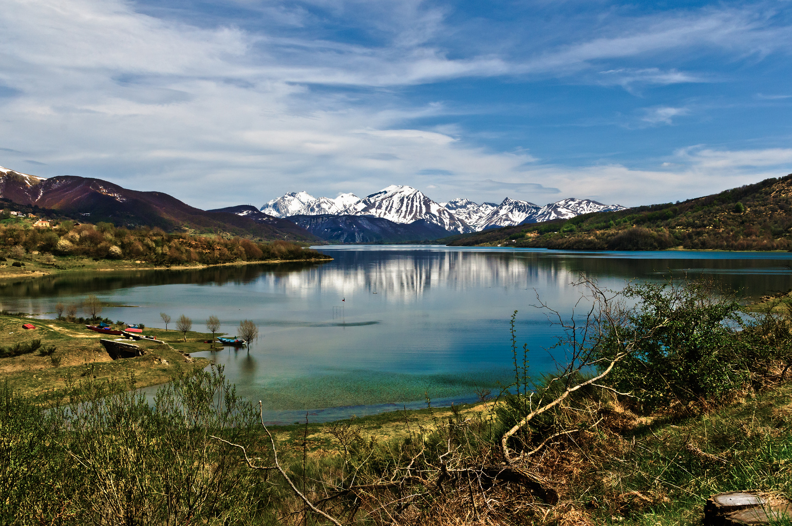 Il lago e la montagna