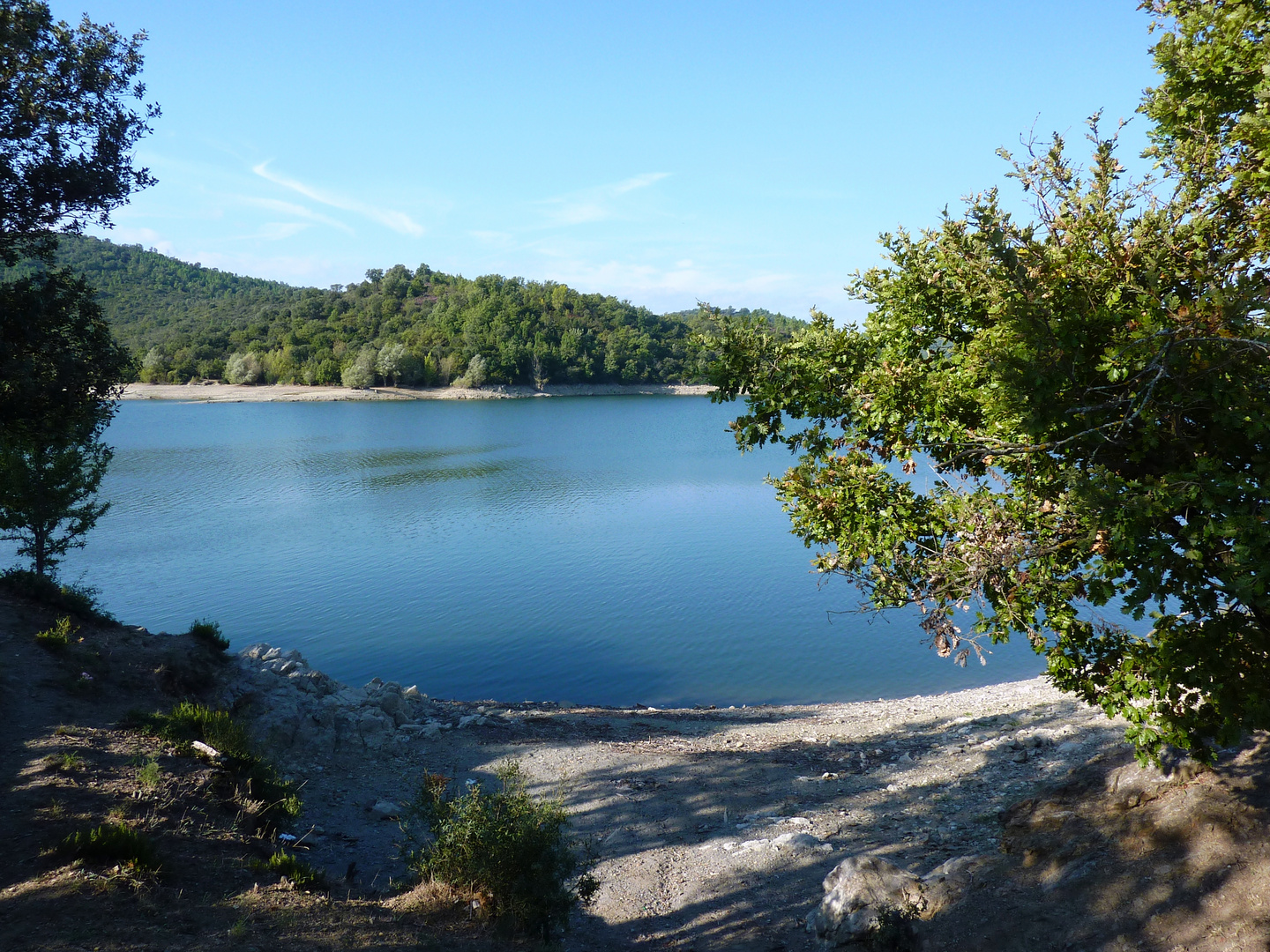 Il lago ha sempre un suo fascino particolare