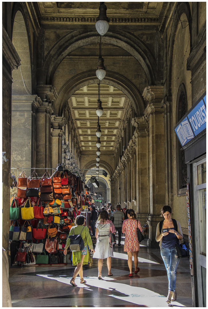 Il loggiato delle Poste