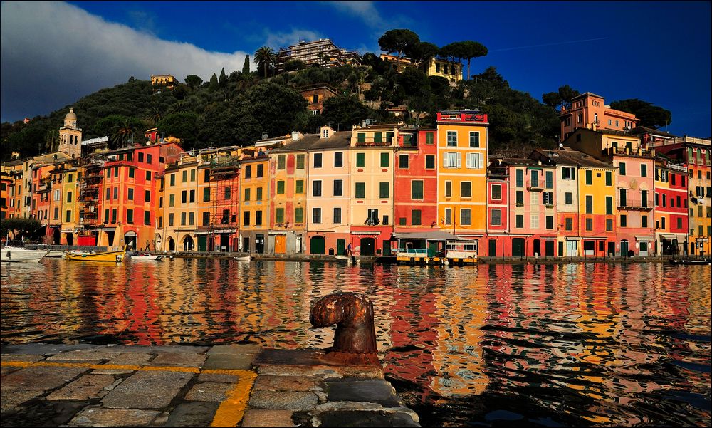 Il mare ruba i colori. di MAURIZIO GAETANO 