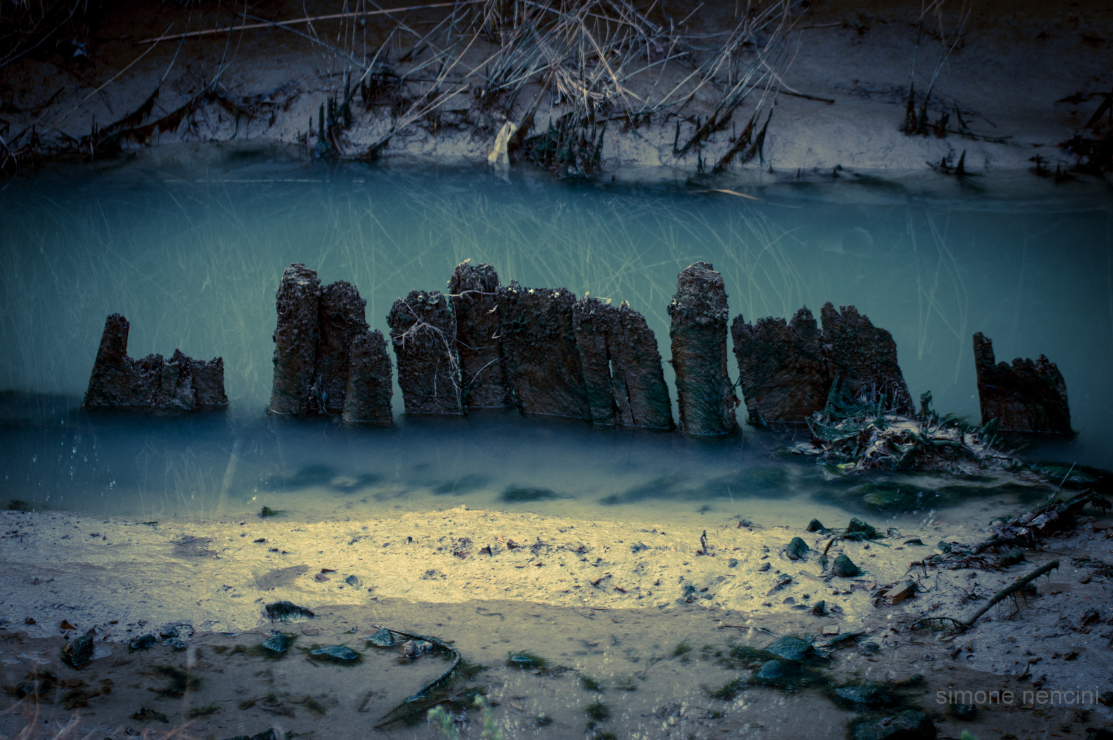 Il mondo aldilà del fiume.