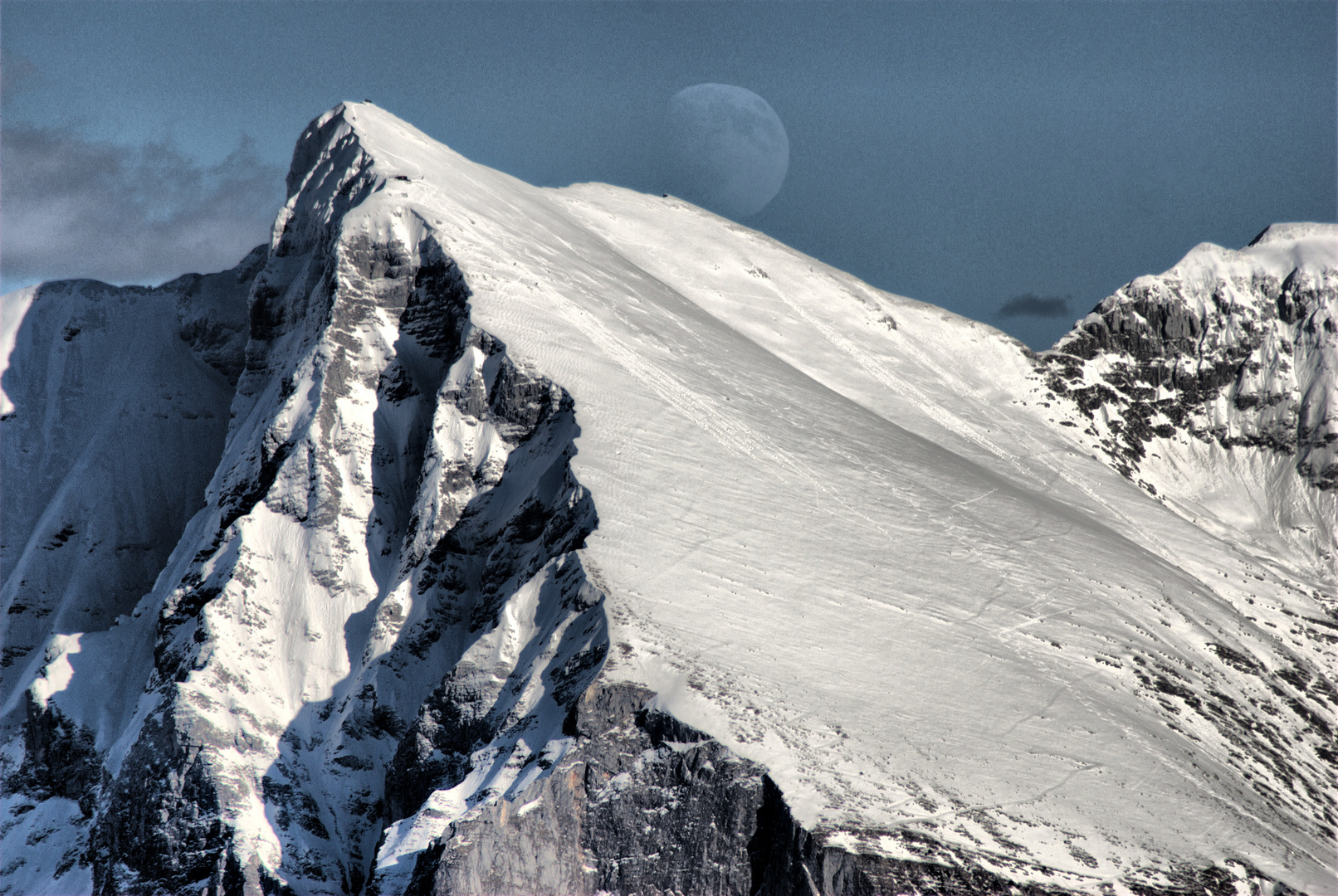 Il monte Nero e la luna