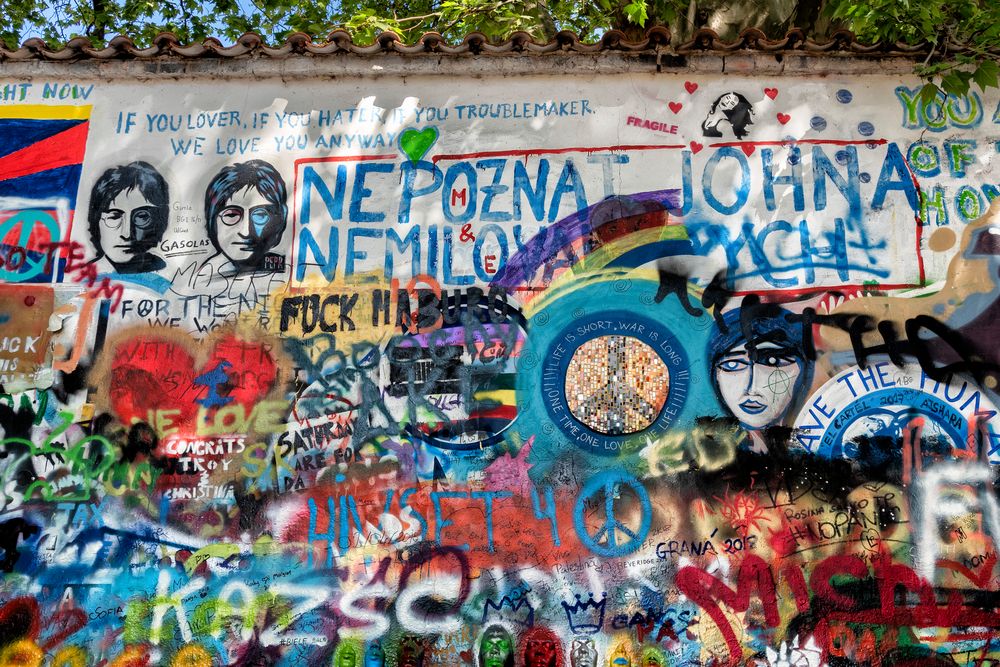 Il muro di Lennon, Praga