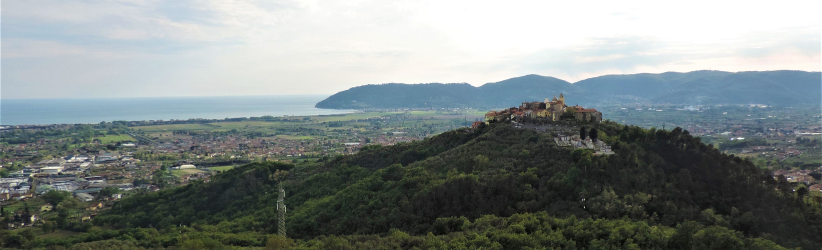 il paese che guarda il mare