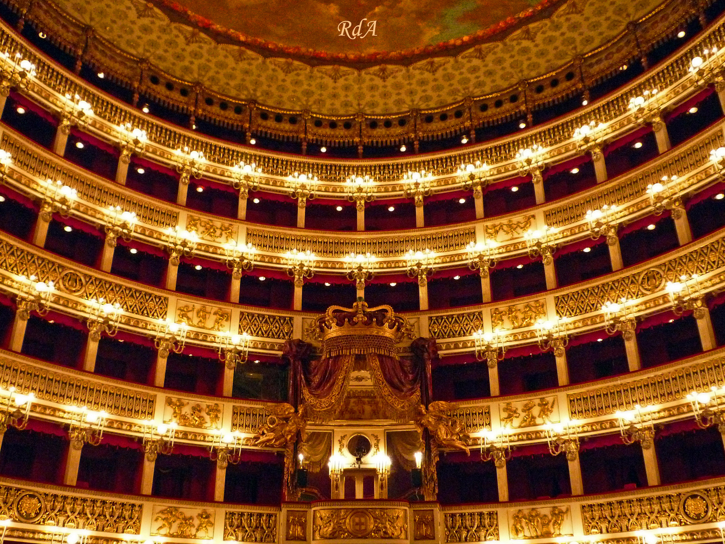 Il Palco Reale del Teatro San Carlo di Napoli Foto Immagini europe