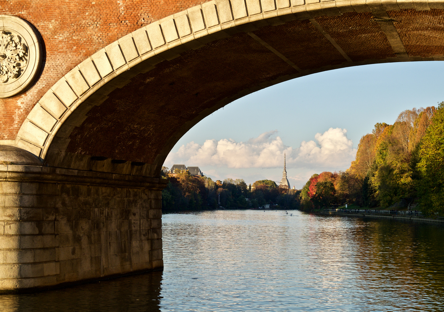  Il Po e Torino d'autunno 