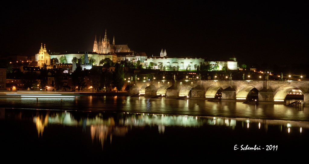 Il ponte Carlo ed il Castello di Praga