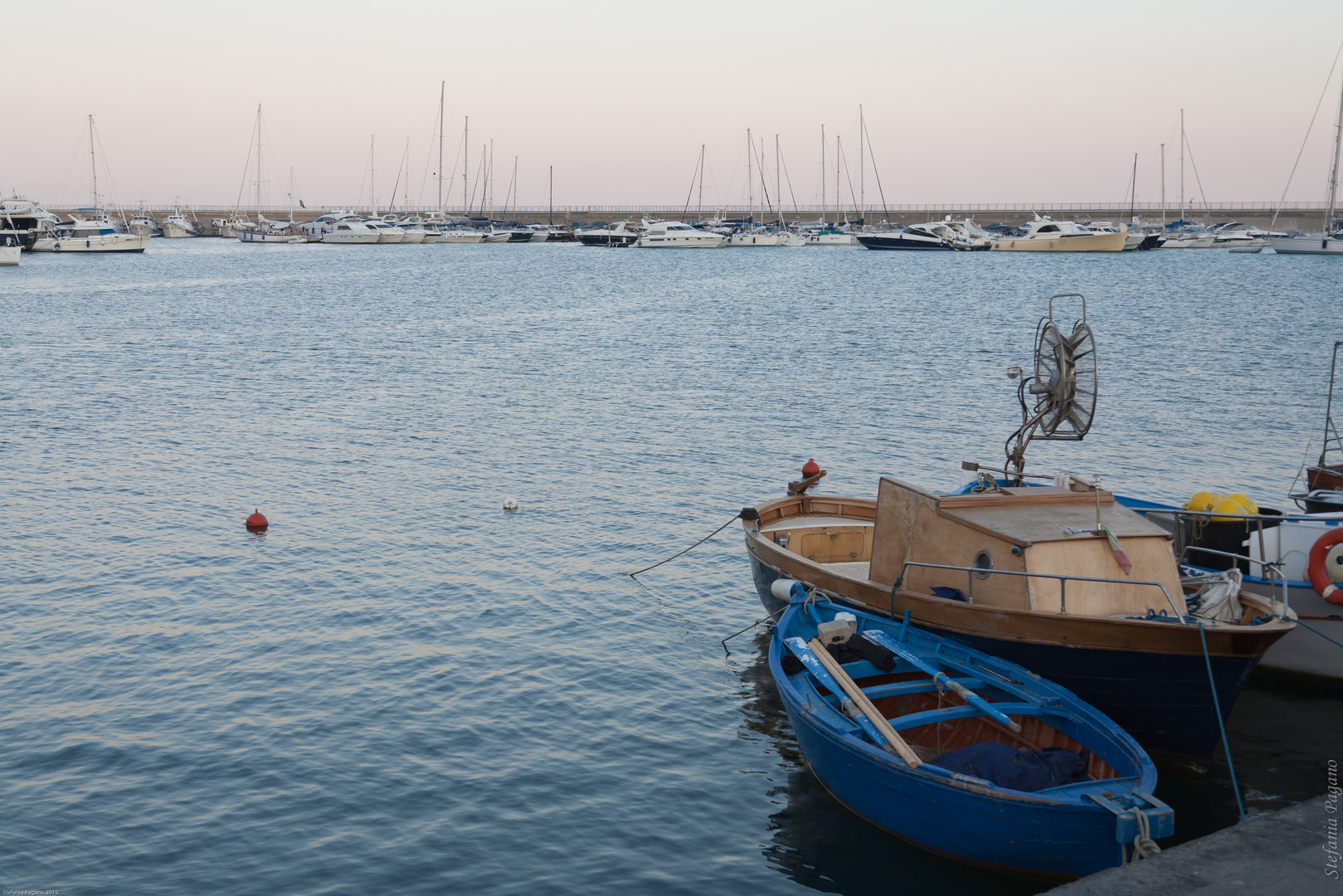 Il porto all'alba