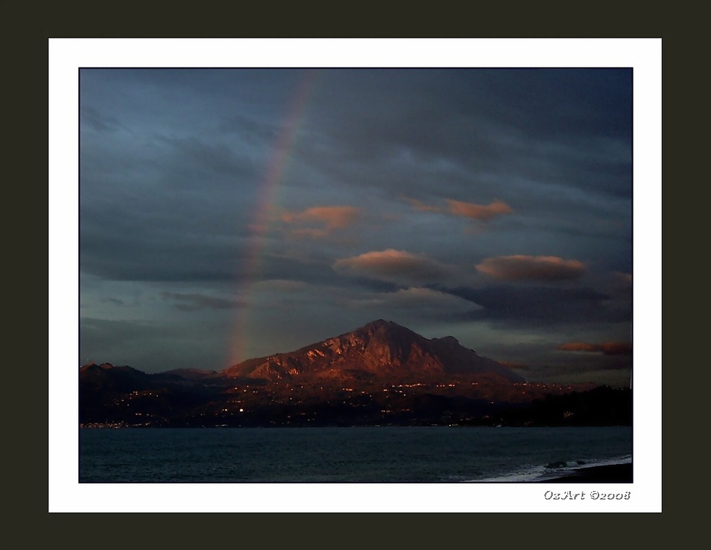 " Il primo raggio di sole bacia l'arcobaleno " tm-hdr