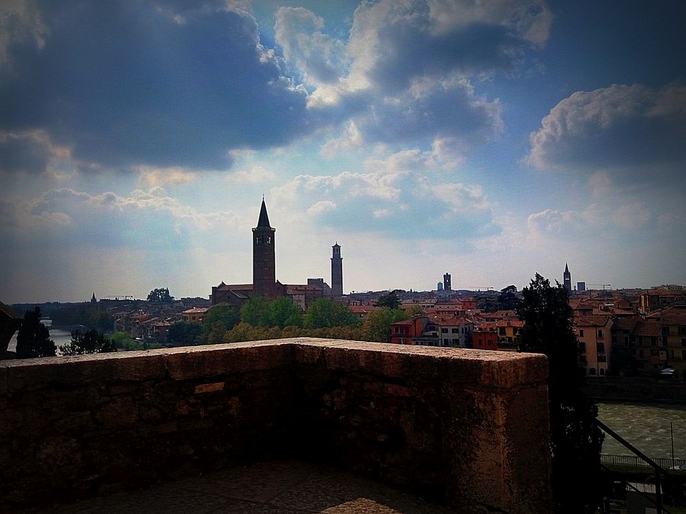 ..Il provvidenziale terrazzino per una meritata sosta..