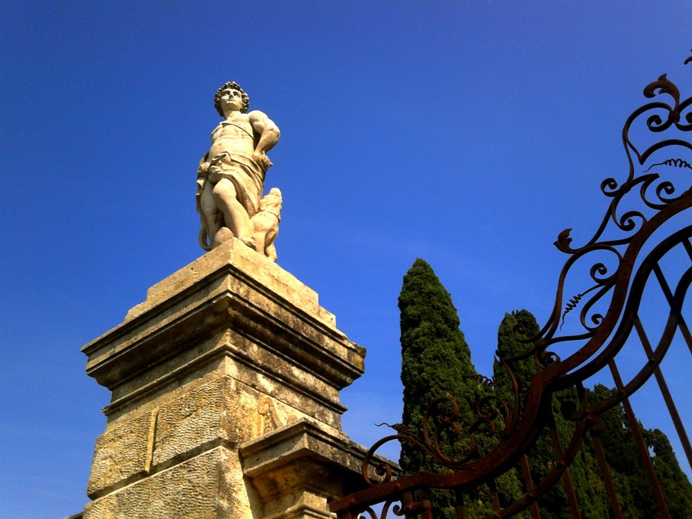 IL rassicurante guardiano di Ville PUllè Galtarossa