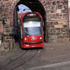 il sera dur à un riche de passer dans le chas d'une aiguille ; FRIBURG