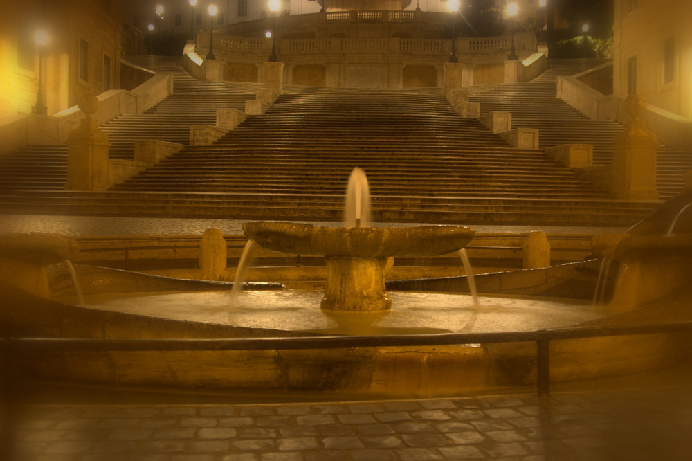 Il silenzio nella notte romana...