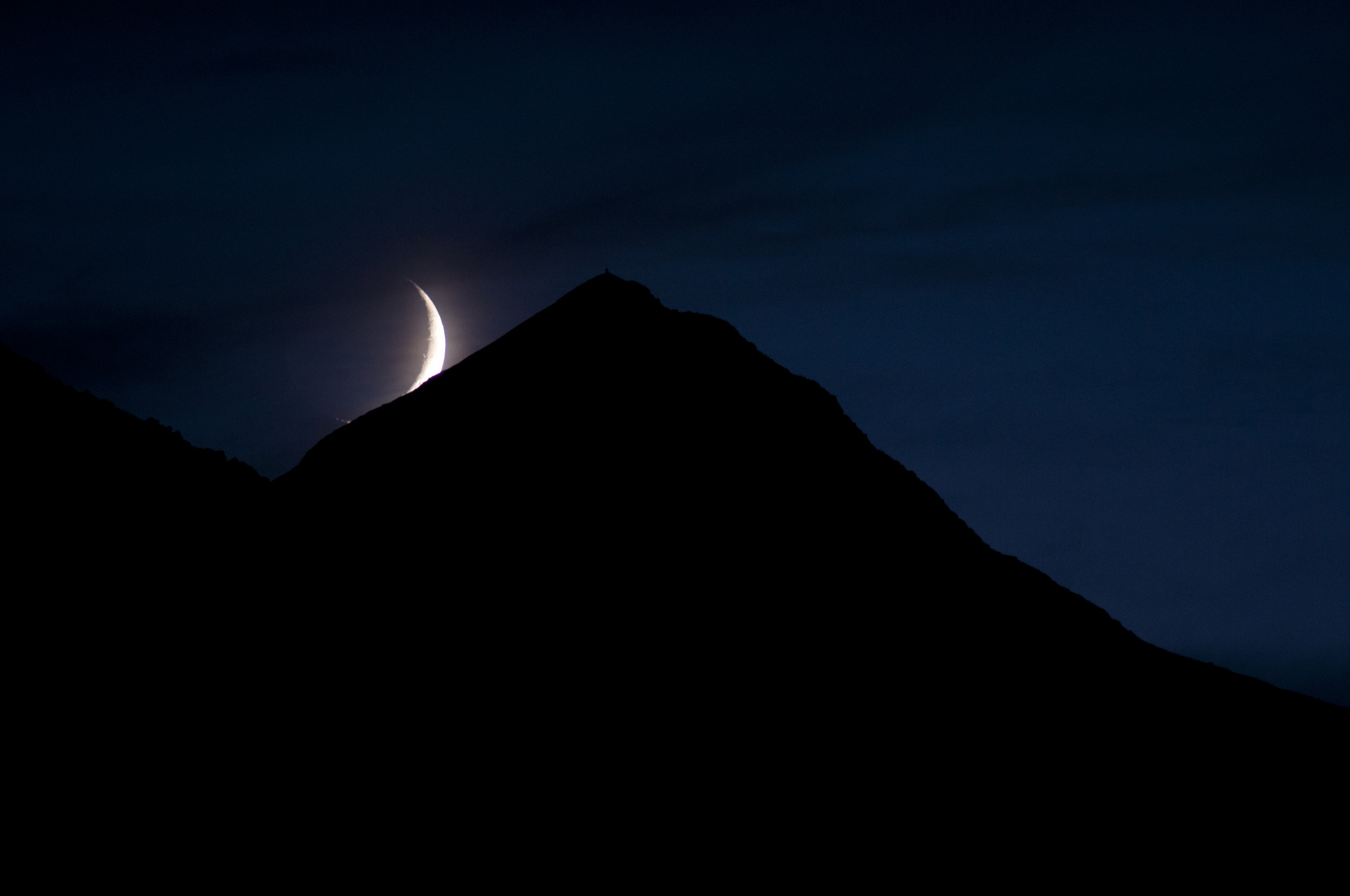 Il tramonto della Luna