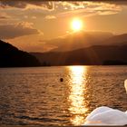 il tramonto sul lago