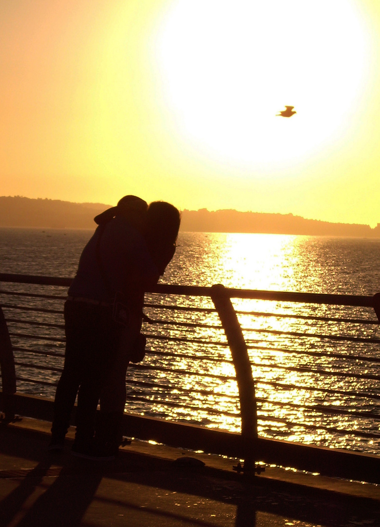 Il tramonto sul Pontile di Bagnoli