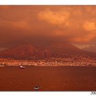 Il vesuvio e il mare al tramonto