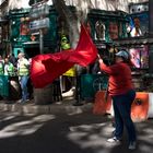 il y a des drapeaux qui ne rentrent pas dans une poche