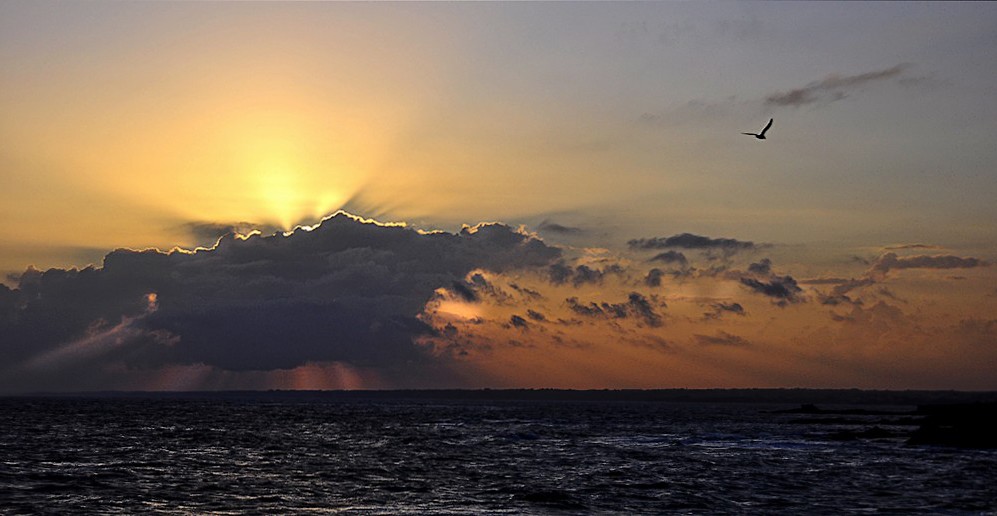 Il y a le ciel et la mer