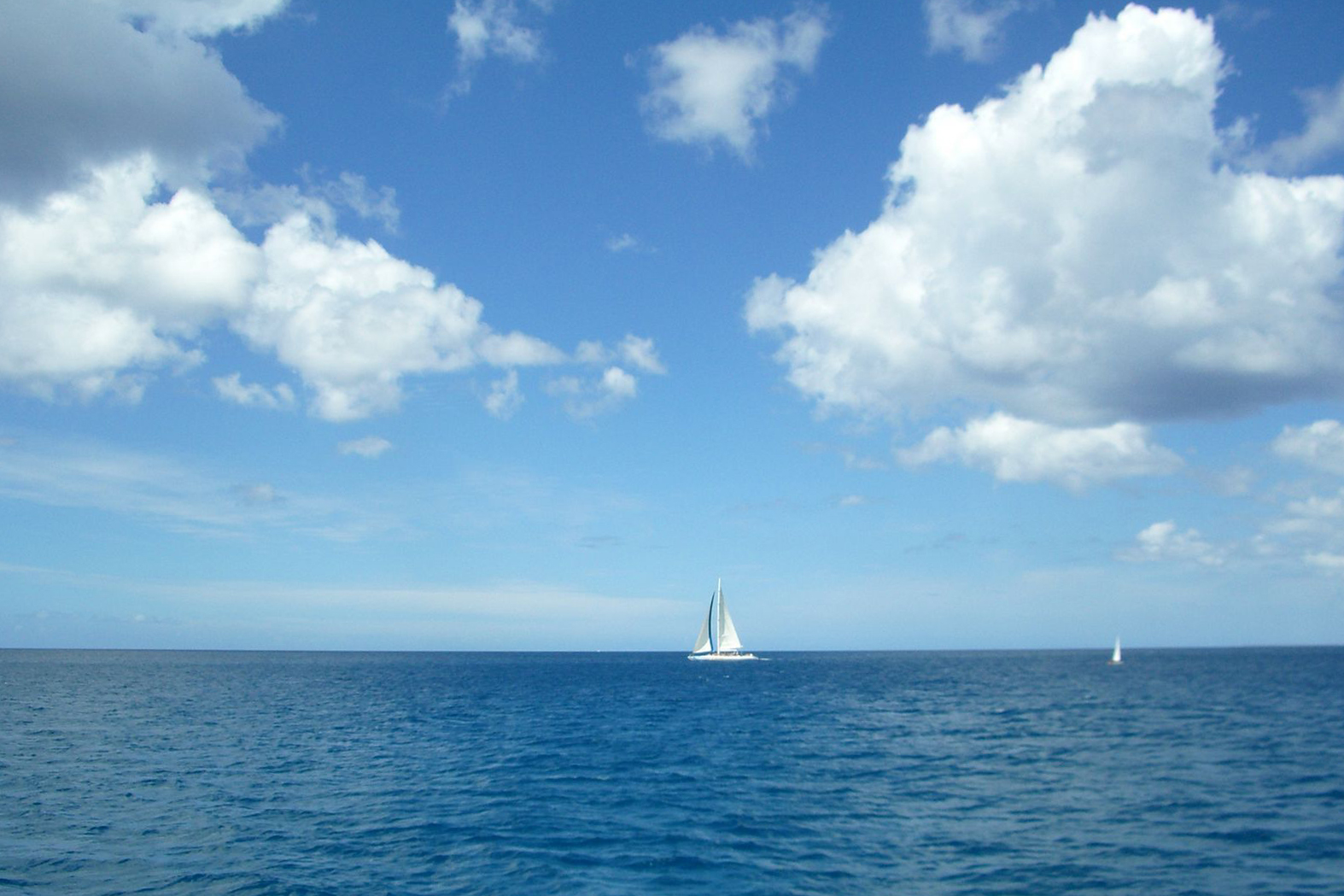 Il y avait nous, quelques nuages et la mer ... à l'infini