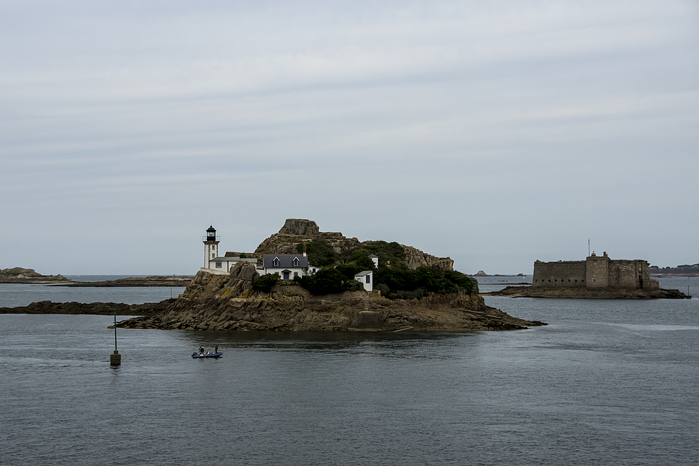 Ile Louet und Chateau de Taureau