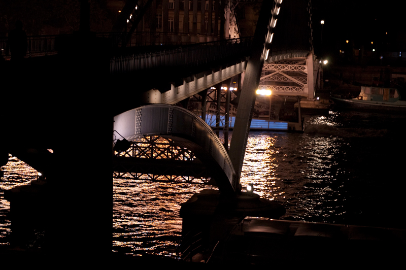 Illuminated bridge