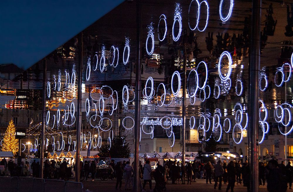 Illumination de l'ombrière à Noël  sur le Vieux Port